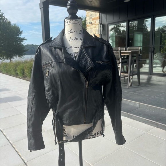 Vintage ’90s Cropped Leather Moto Jacket – The Limited Finest Quality Collection - Picture 1 of 6